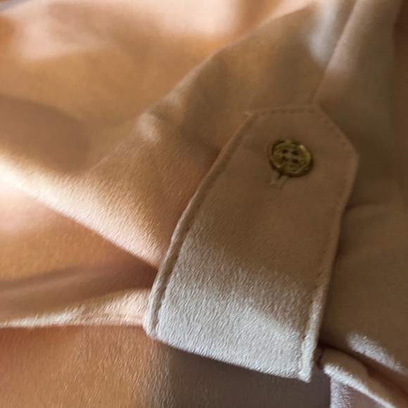 Calvin Klein Med peach button zip pocket - Picture 8 of 9